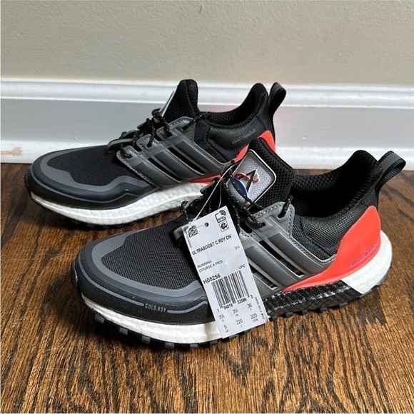 NWT Adidas Ultraboost C.Rdy DNA Marathon Running Shoes NASA H05256 - Picture 1 of 6